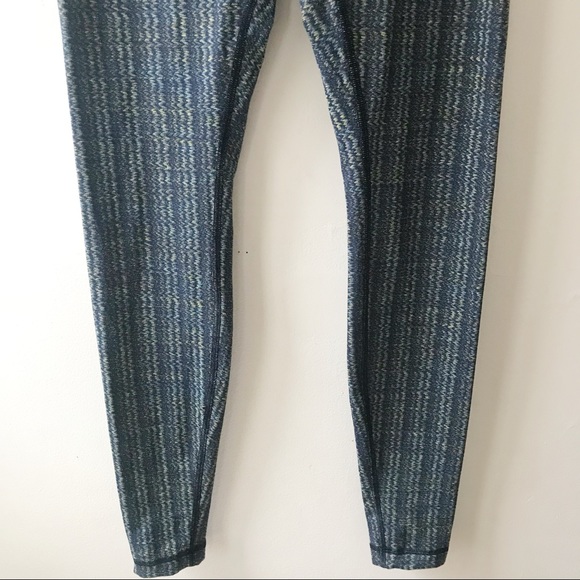 Lululemon Zig Zag Athletic Leggings Size 4 - Picture 6 of 8